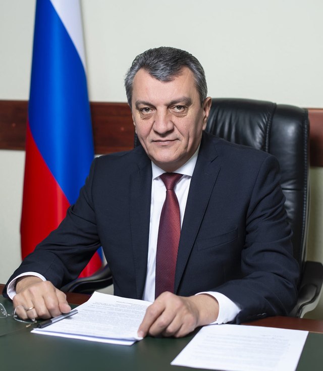 Sergey_Menyaylo_portrait_3.jpg