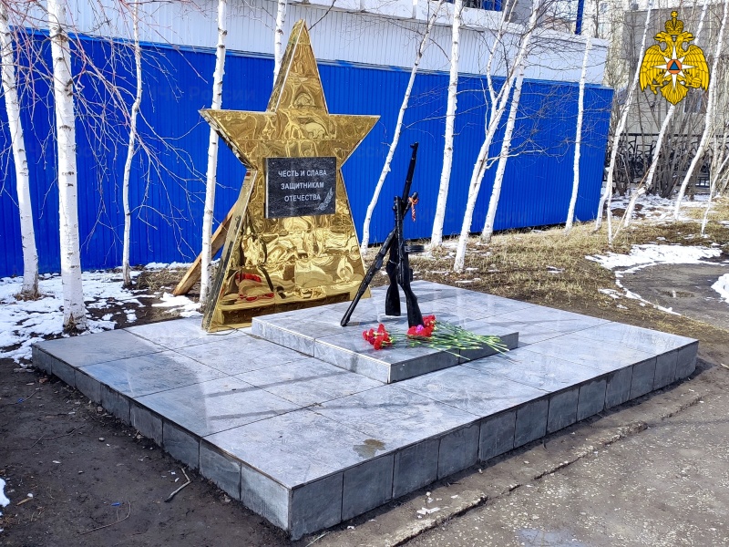 стела у военкома