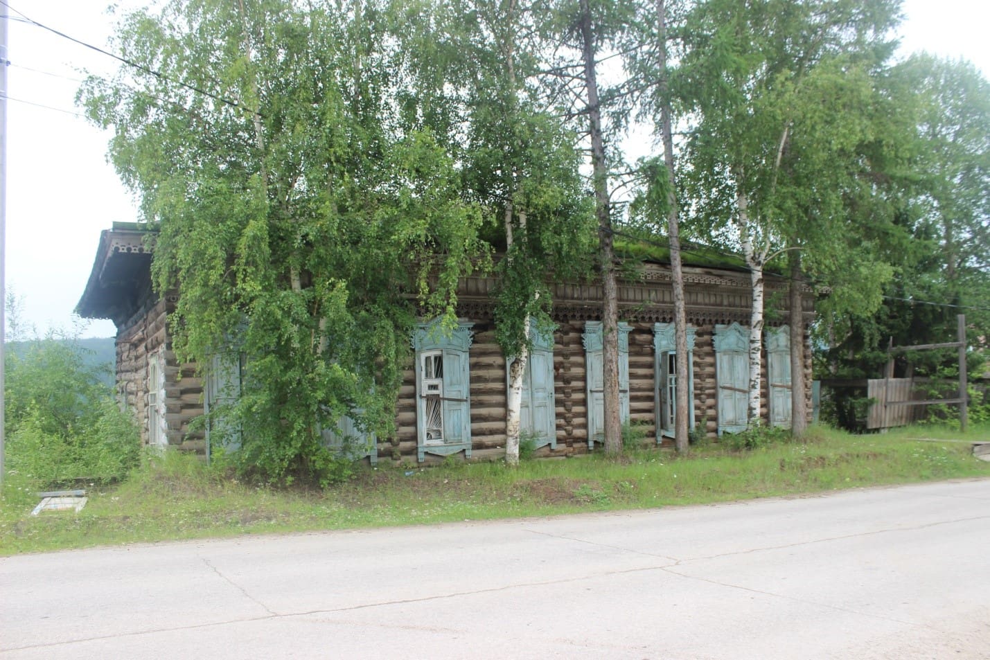 Дом магазин купцов Громовых п.Витим Ленский район min